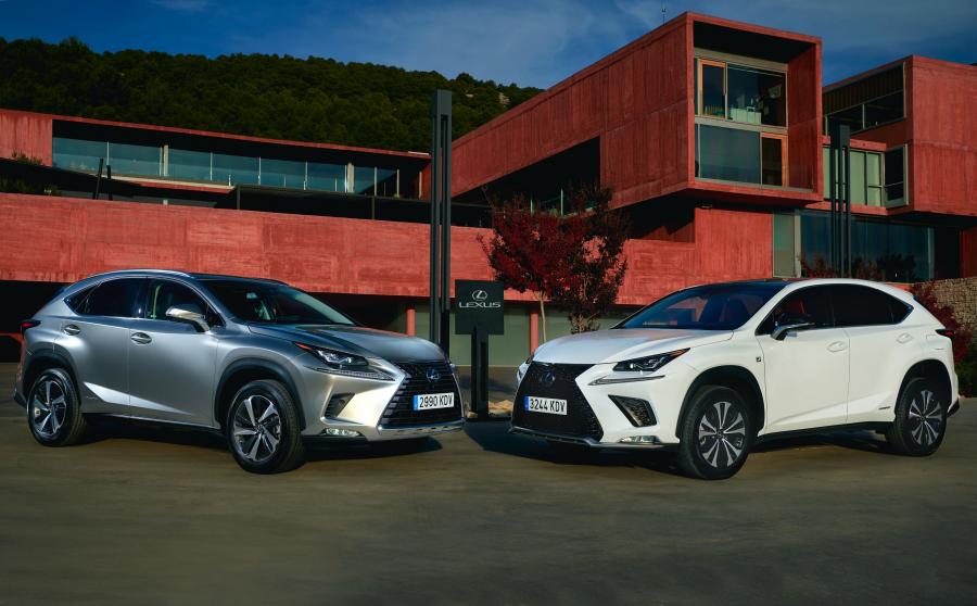  Lexus NX300h 2017 года  (WW) (фото 19 из 19)